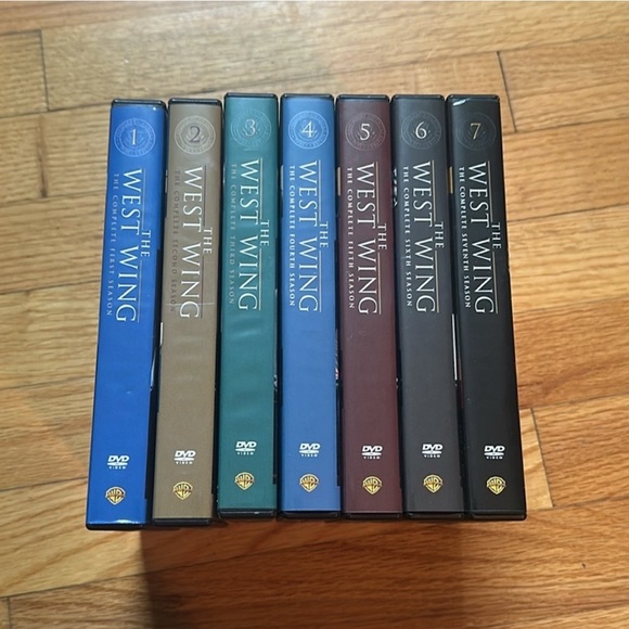 The West Wing Complete Series Box Set - Picture 2 of 2